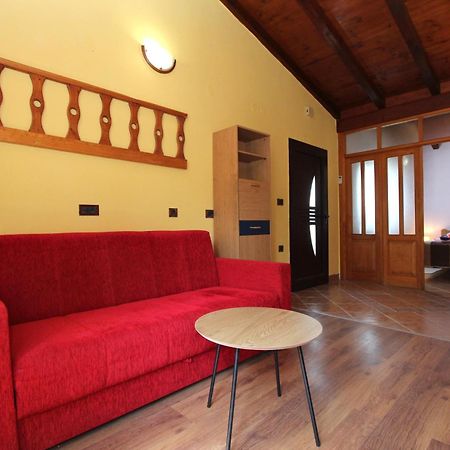 Apartments Adria Ровин Екстериор снимка