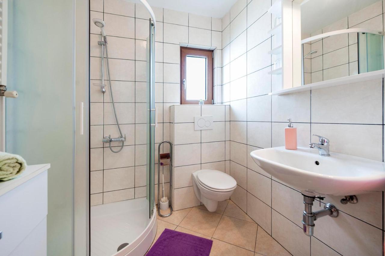 Apartments Adria Ровин Екстериор снимка