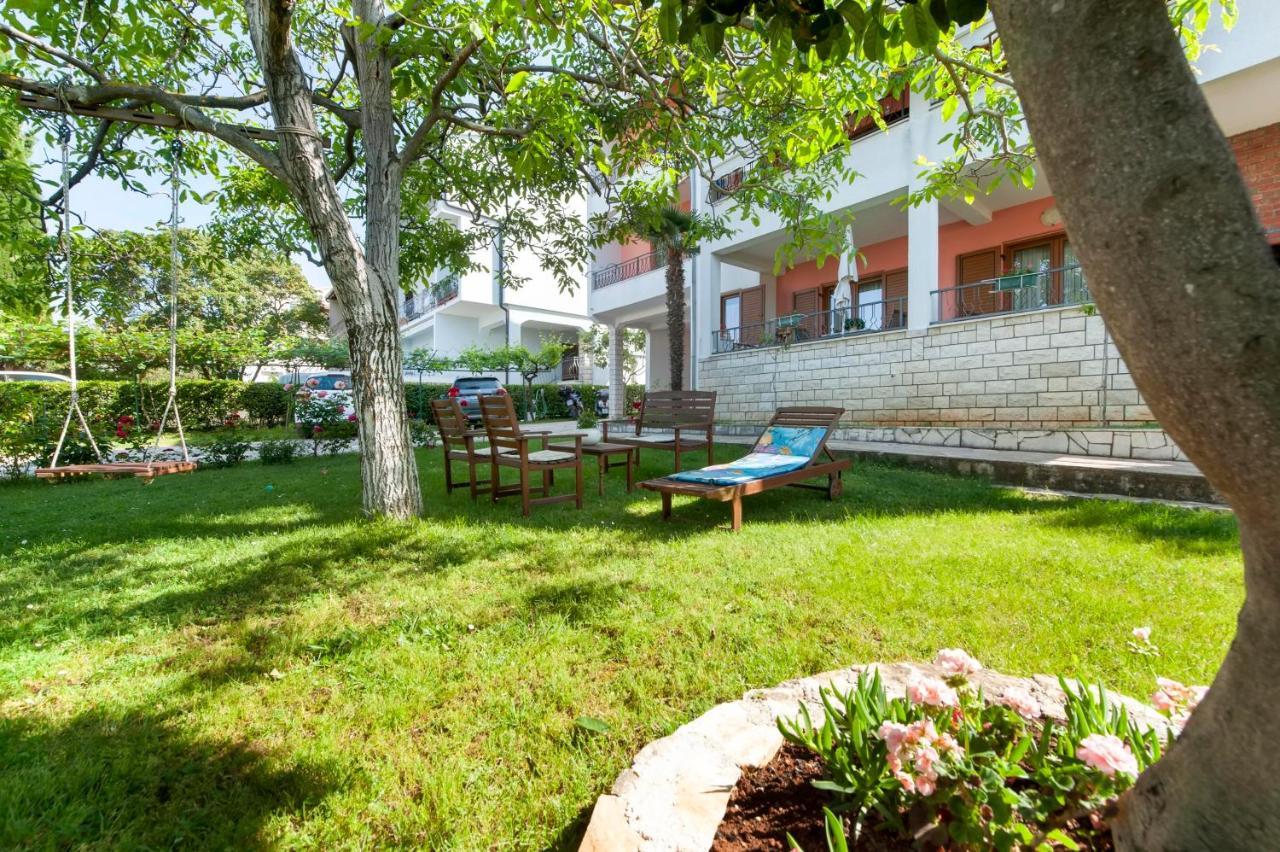 Apartments Adria Ровин Екстериор снимка