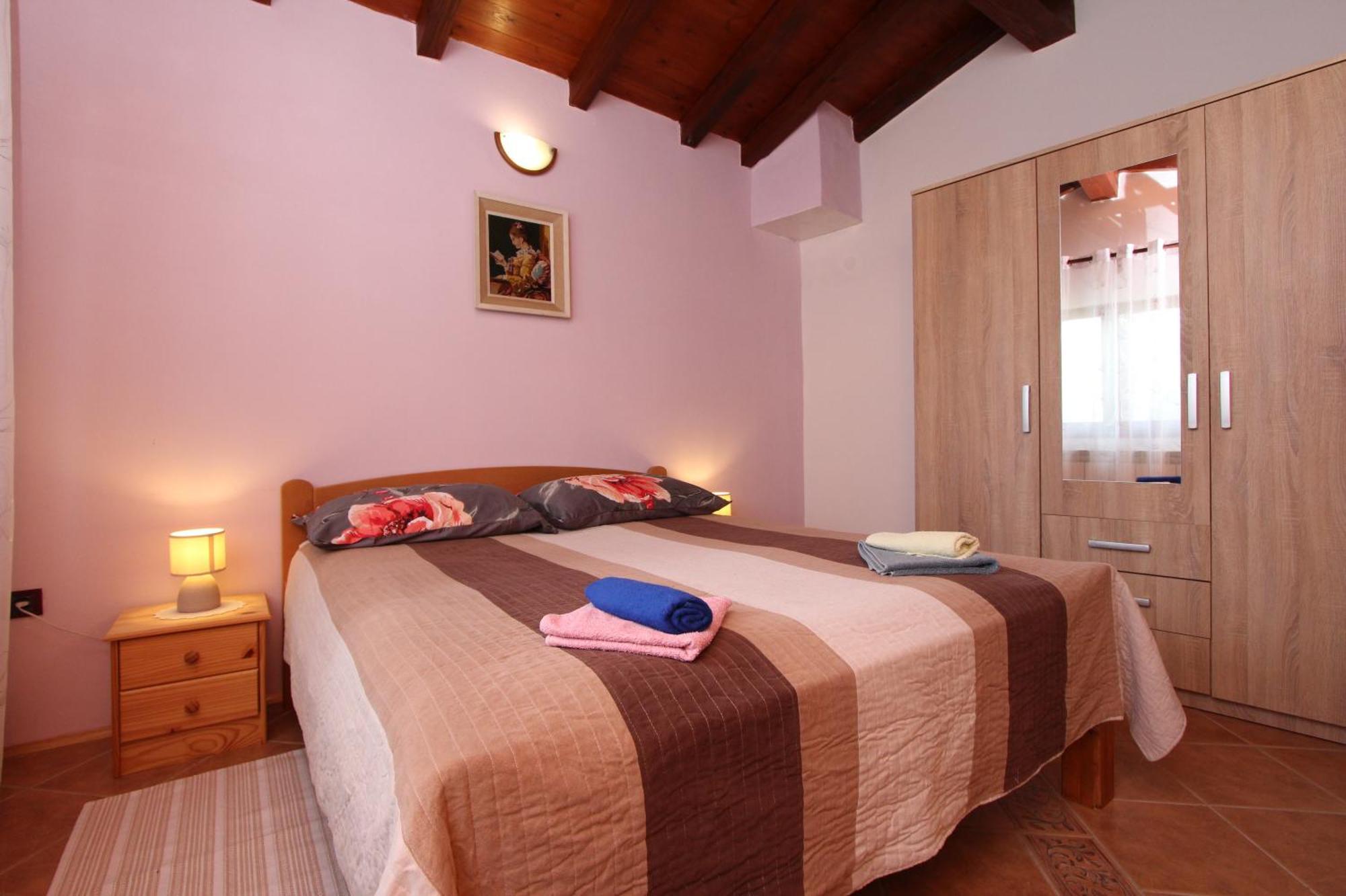 Apartments Adria Ровин Екстериор снимка